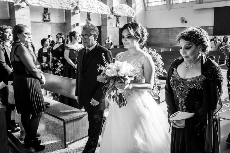 When Your Family Tree Gets Complicated: A Real Guide to Divorced Parents on Your Wedding Day